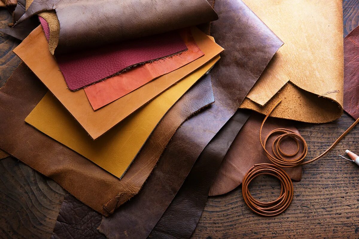 Кожевенная кожа. Кожаный материал. Натуральная кожа в рулонах. Материалы для шитья. Кожа изделия.