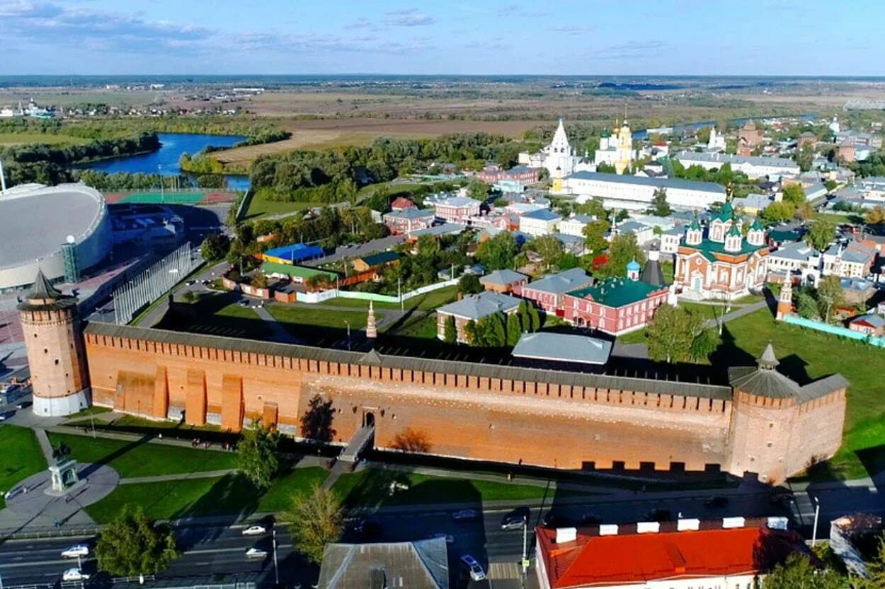Достопримечательности коломна грановитая башня. Коломенский кремль коломна вид сверху. Коломенский кремль коломна. Маринкина башня в коломне. Коломенский кремль коломнаа.