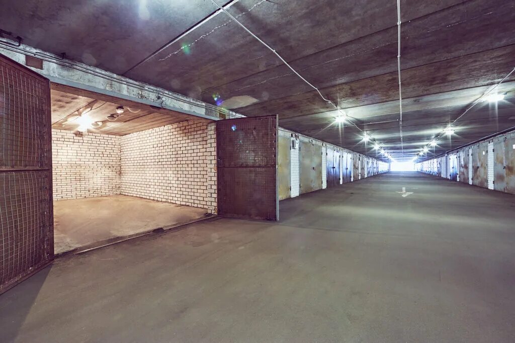 московские гаражи. москва, ул. гаражи в марьино под мостом. купить гараж в марьино. цены на метолического листа гараж.