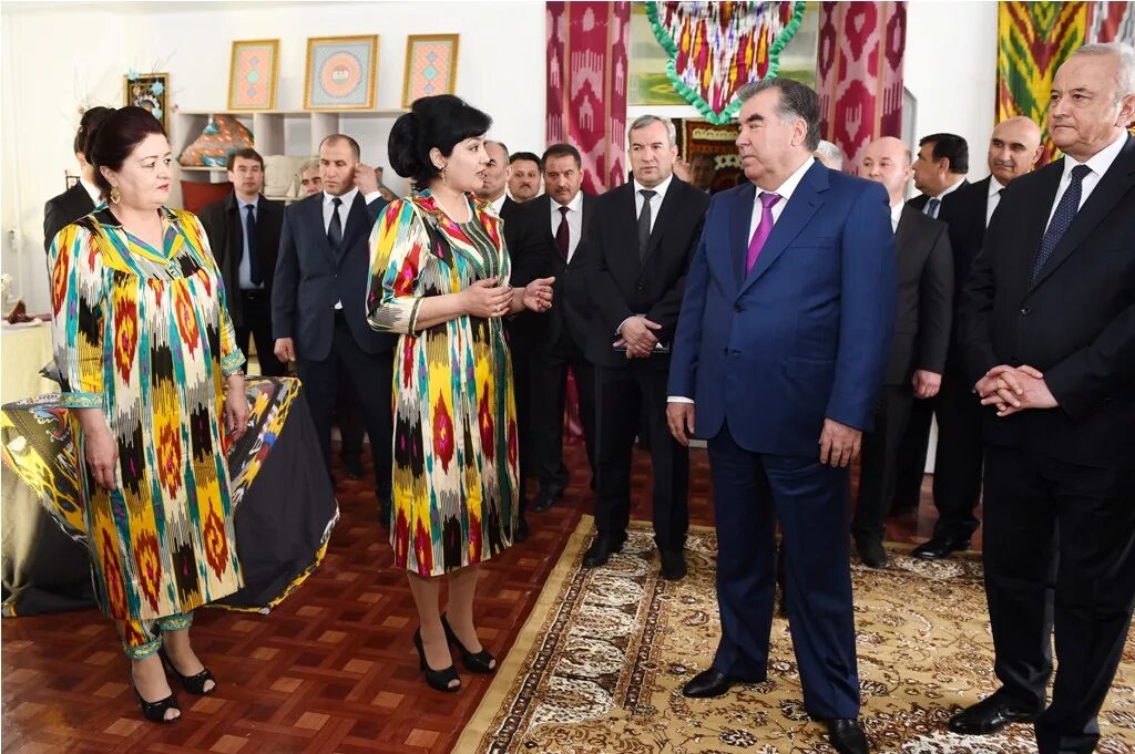 Дочь таджика. Дочь президента эмомали рахмон тахмина. рухшона эмомали дочь президента таджикистана.