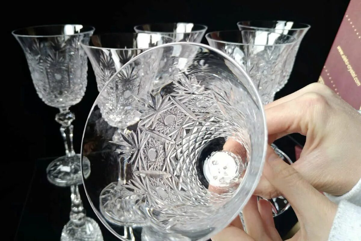 Хрусталь клуб. Богемия кристал bohemia crystal бокалы. хрустальные стаканы богемия кристал bohemia. чешский богемский хрусталь фужеры. чешская хрустальная посуда.
