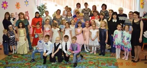 В детском саде номер 8 полный. Выпускной в детском саду 2009 год. детский сад номер 9 2014. детский садик номер 4 2014 год. садик номер 8 группа 3.