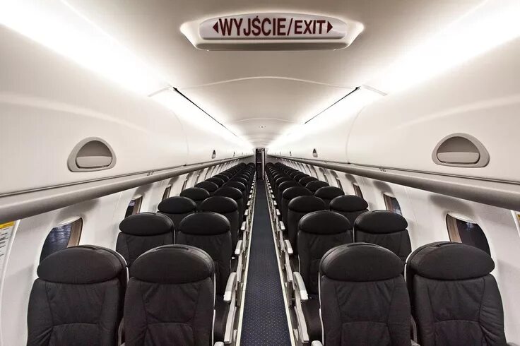 Embraer emb 195. Embraer 195. embraer e195 belavia салон. эмбраер е 195. эмбраер 195 белавиа салон.