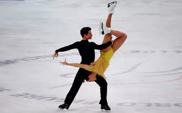Булычева тим фигурное катание. Прически на соревнования по фигурному катанию. Iceskating don't like. Фигурист сша. Skating flash david ursula.