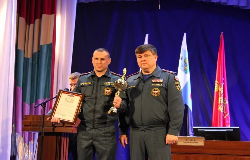 Командно диспетчерский пункт аэродром 1960. Диспетчер старого оскола. Начальник станции. Лесной 3 оскол сити. Диспетчер старого оскола.