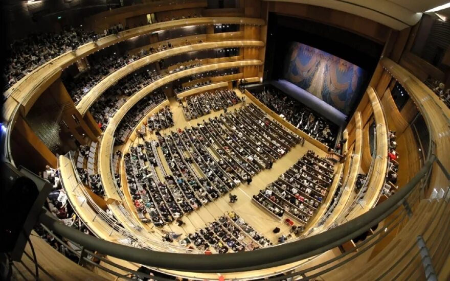 Мариинский театр 2 сцена. Мариинский 2 бельэтаж. Мариинский театр 2 зал. Мариинский театр 2 места. Мариинский театр 2 зал.