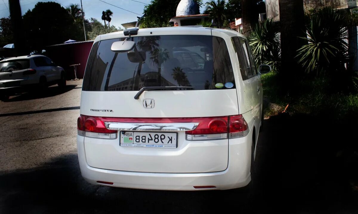 Номера в абхазии на автомобиле. Абхазия номера машин. Абхазия из омска на машине. Дорога в абхазию. Авто из абхазии.