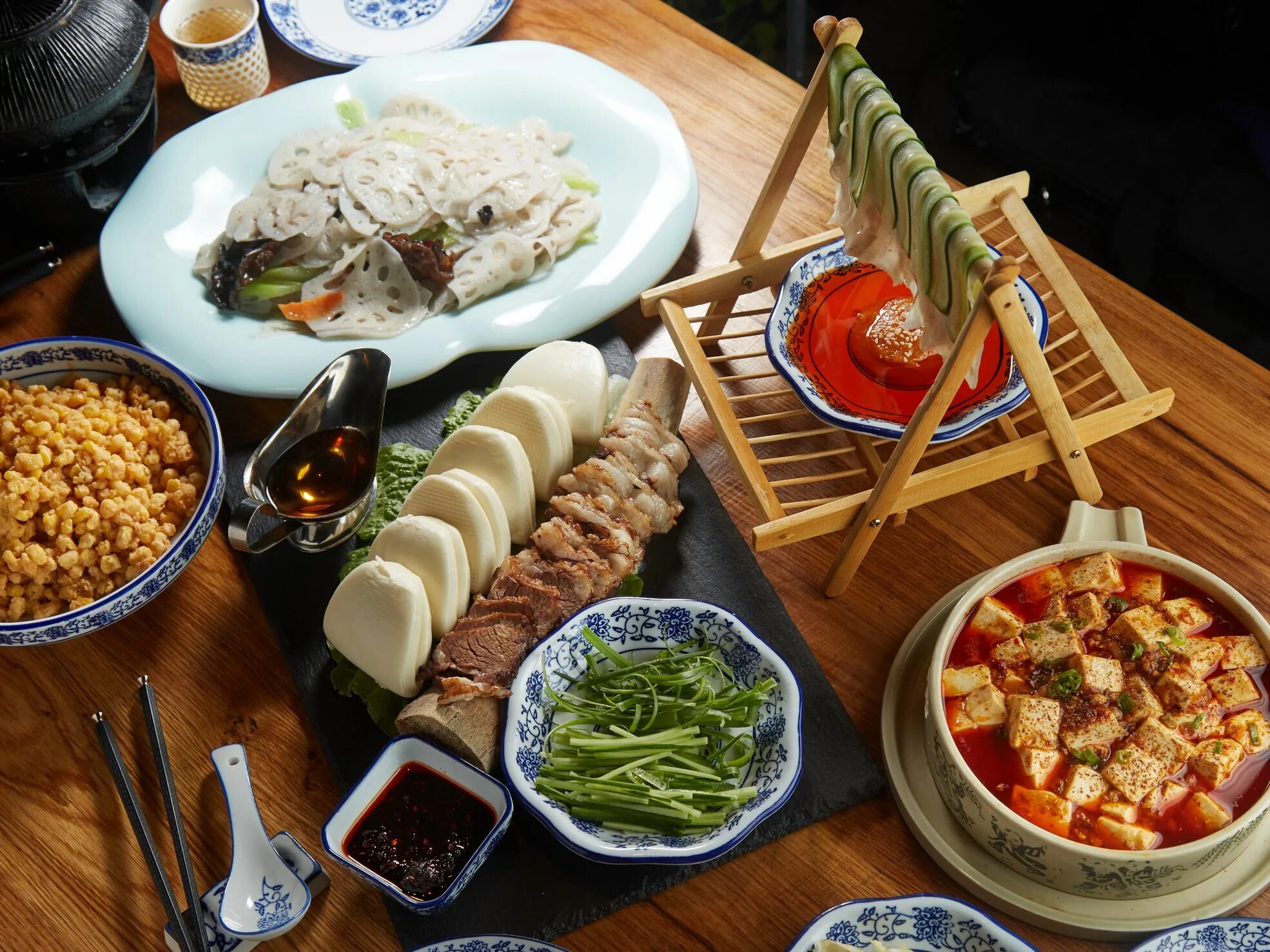 Китайская кухня. Рестораны в Корее. Китайская кухня картинки. Корейские уличные блюда. Китай фуд
