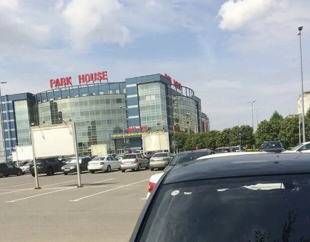 Парковки торговых центров москвы. Парк хаус тёплый паркинг. Парк хаус парковка. Парк хаус парковка. Сигнальный пр 17 тц.