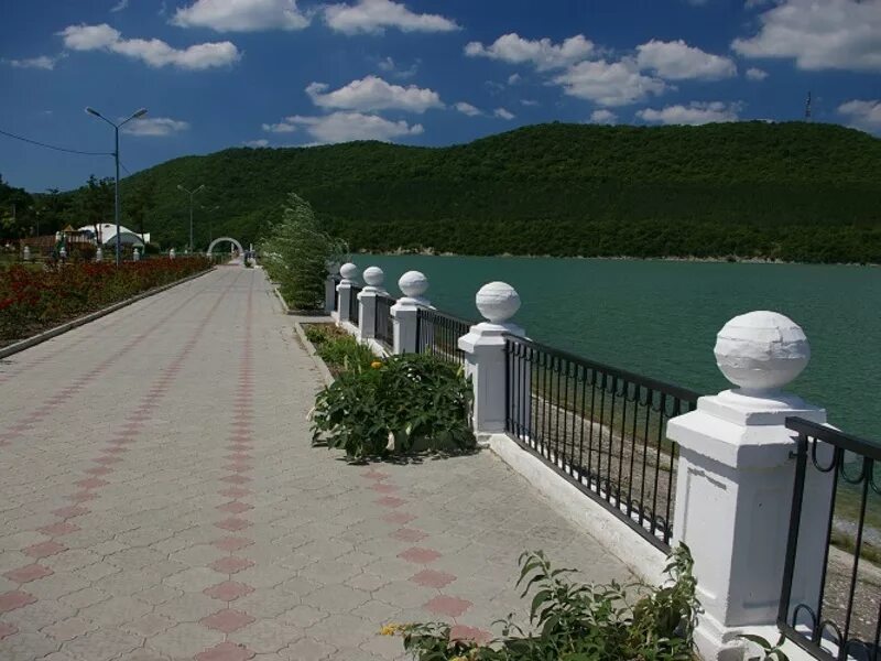 Верхнебаканский поселок краснодарский край. Новороссийск сегодня. Новороссийский поселок. Новороссийский поселок. Город новороссийск поселок борисовка.