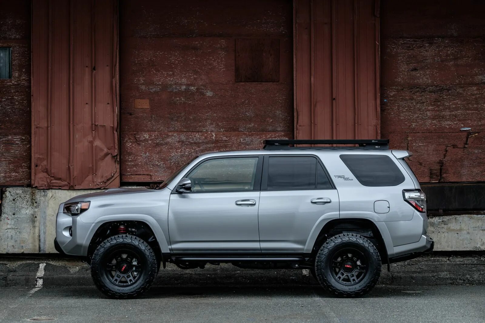 Тойота 4 раннер 2024. Toyota 4runner TRD Pro. Toyota 4runner TRD off Road. Тойота 4runner TRD Pro off Road. Тойота 4 раннер 2018.