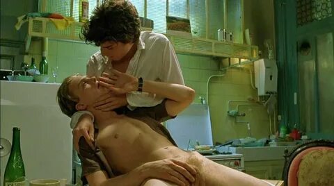Michael Pitt nudo in "The Dreamers" (2003) 