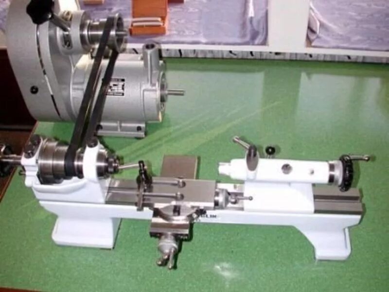 Schaublin 65. Станок часы. Станок часы. Старинный часовой станок. Станок часы.