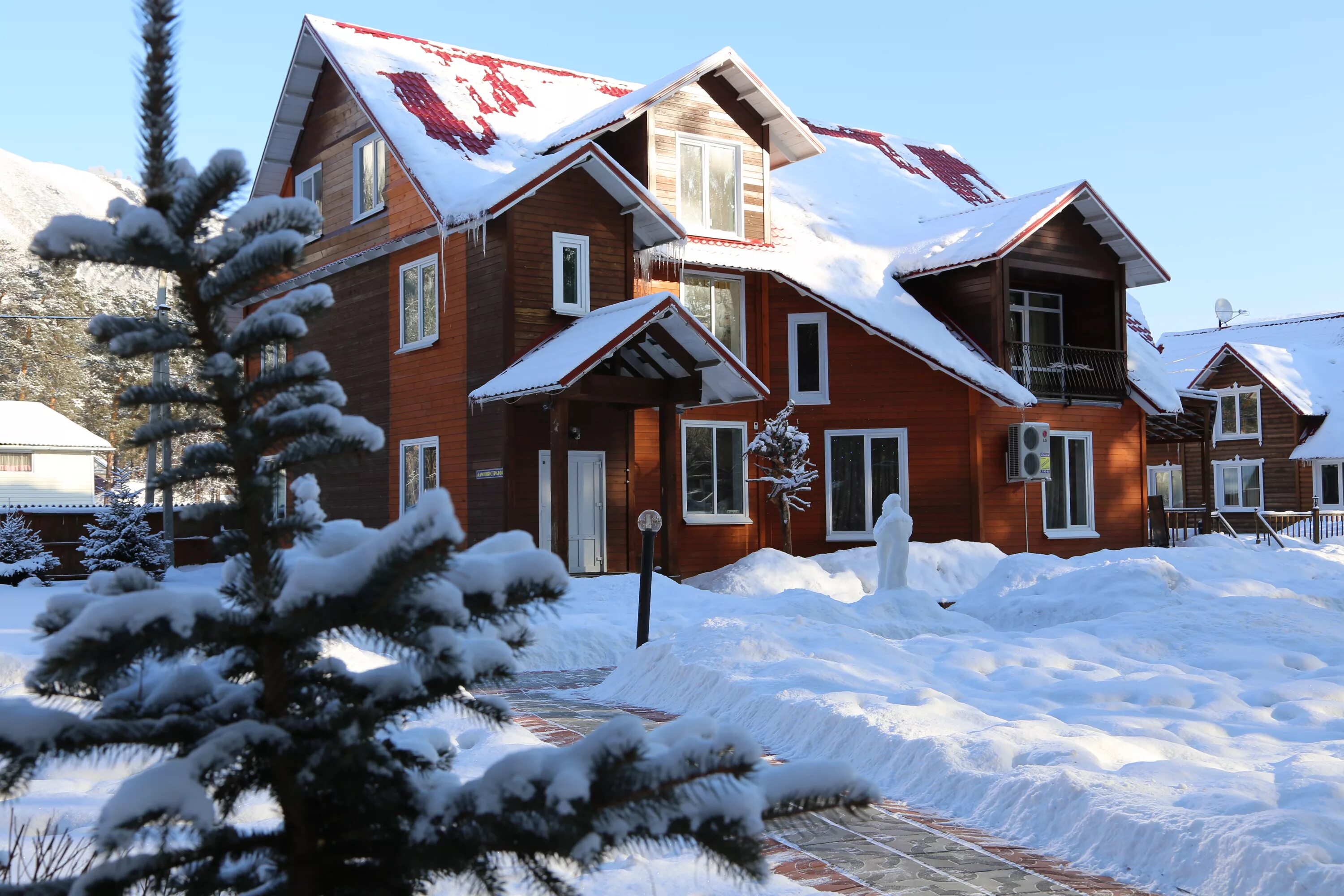 геометрика отель манжерок. манжерок отель 5 звезд. манжерок отель 5 звезд 2023. манжерок отель 5 звезд. манжерок всесезонный курорт 3*.