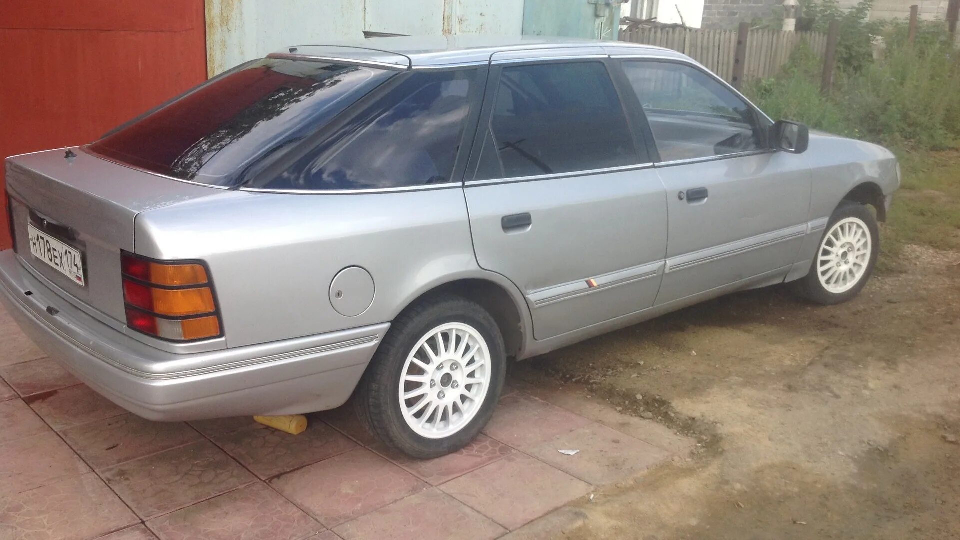 Форд скорпио 1 купить. Ford Scorpio 1990 2.0. Ford Scorpio 1. Форд Скорпио 2 л. Ford Scorpio 1990.