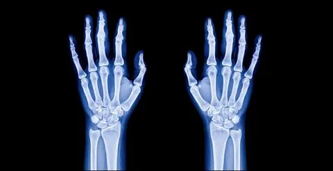 көйлегін көтеріп, оны ұрып тастады (GIF)