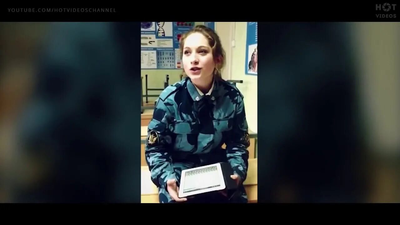 Девушка поет когда мы были. Девушка поет когда мы были