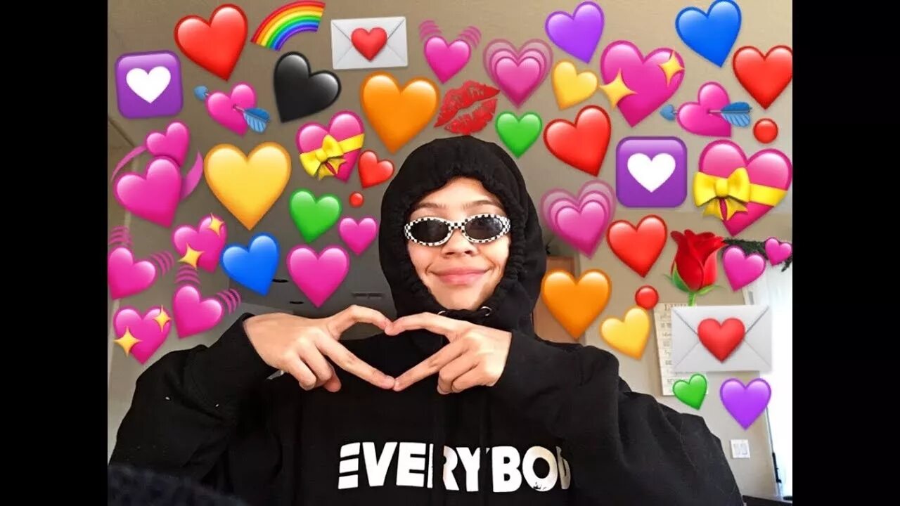 Send this to your crush. Send this video. Send this to your crush. Краши мем. Коммуникатор скайп.