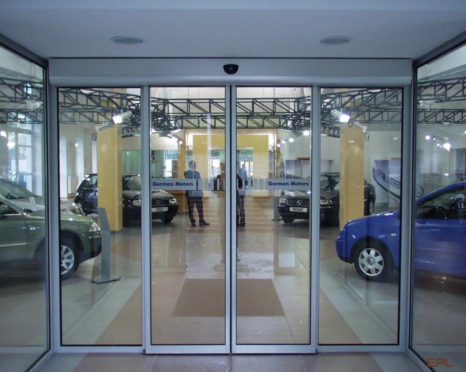 Автоматически открывающиеся двери. Автоматические двери дорма es200. dormakaba es 200 easy plus. dorma es200 easy plus. автоматическая дверь dorma es.