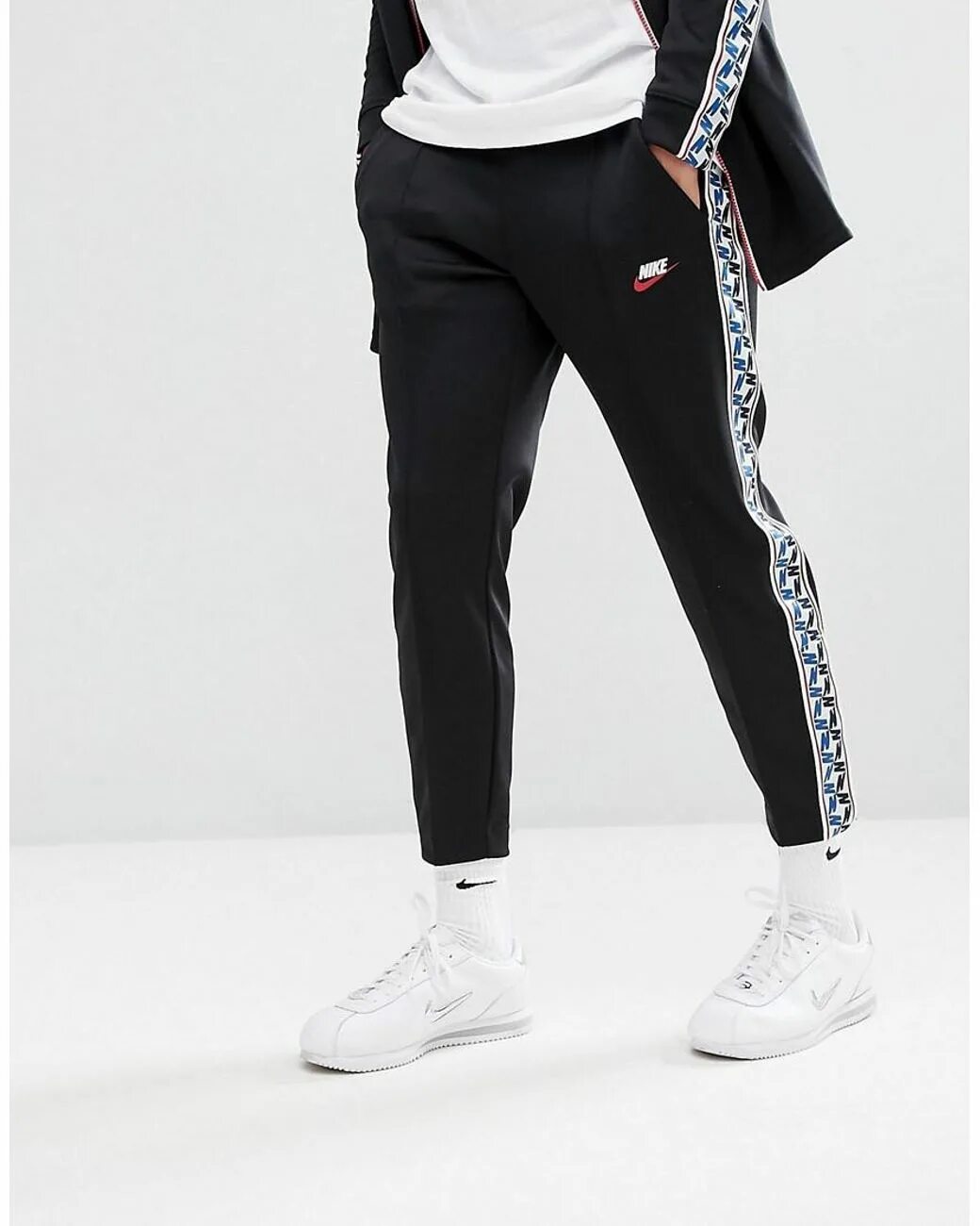 Harem pants jogger свободные. Штаны адидас с лампасами мужские синие. Штаны мужские спортивные active jogger. Спортивные штаны s. Спортивные штаны s.