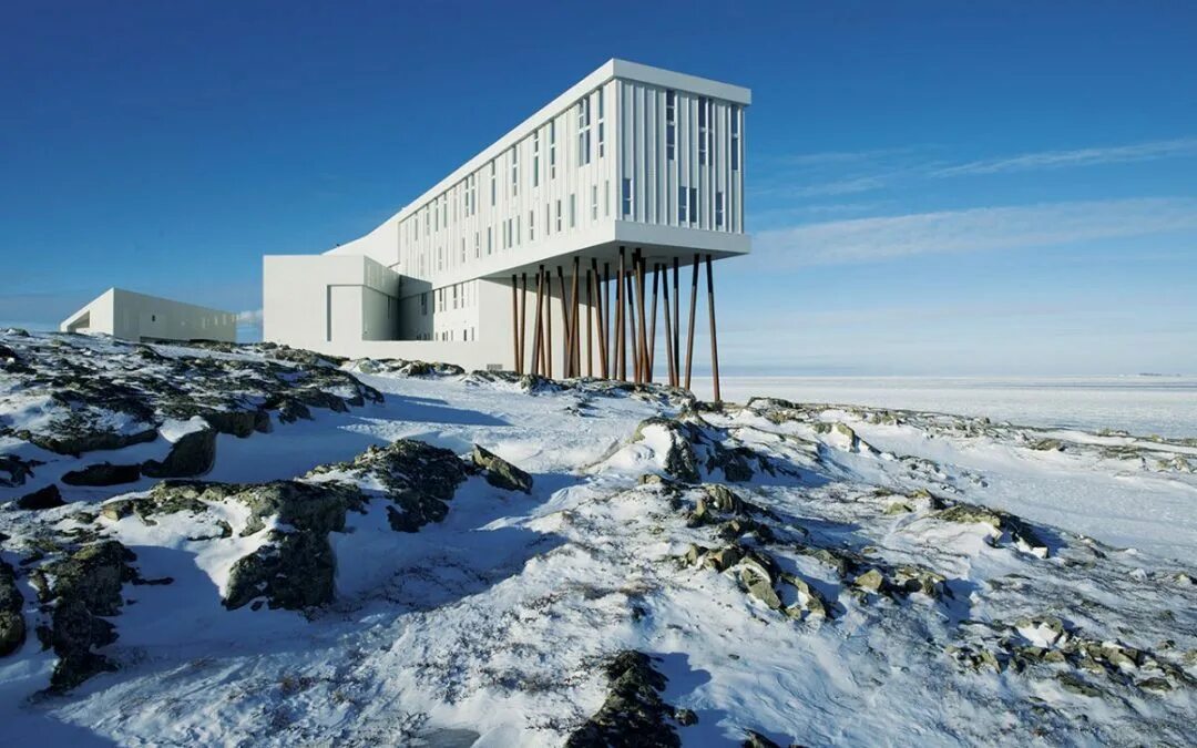 Island inn. «Fogo Island Inn», Канада. Fogo Island Inn, ньюфаундленд, Канада:. Fogo Island отель. 3. Отель на острове Фого в Канаде.