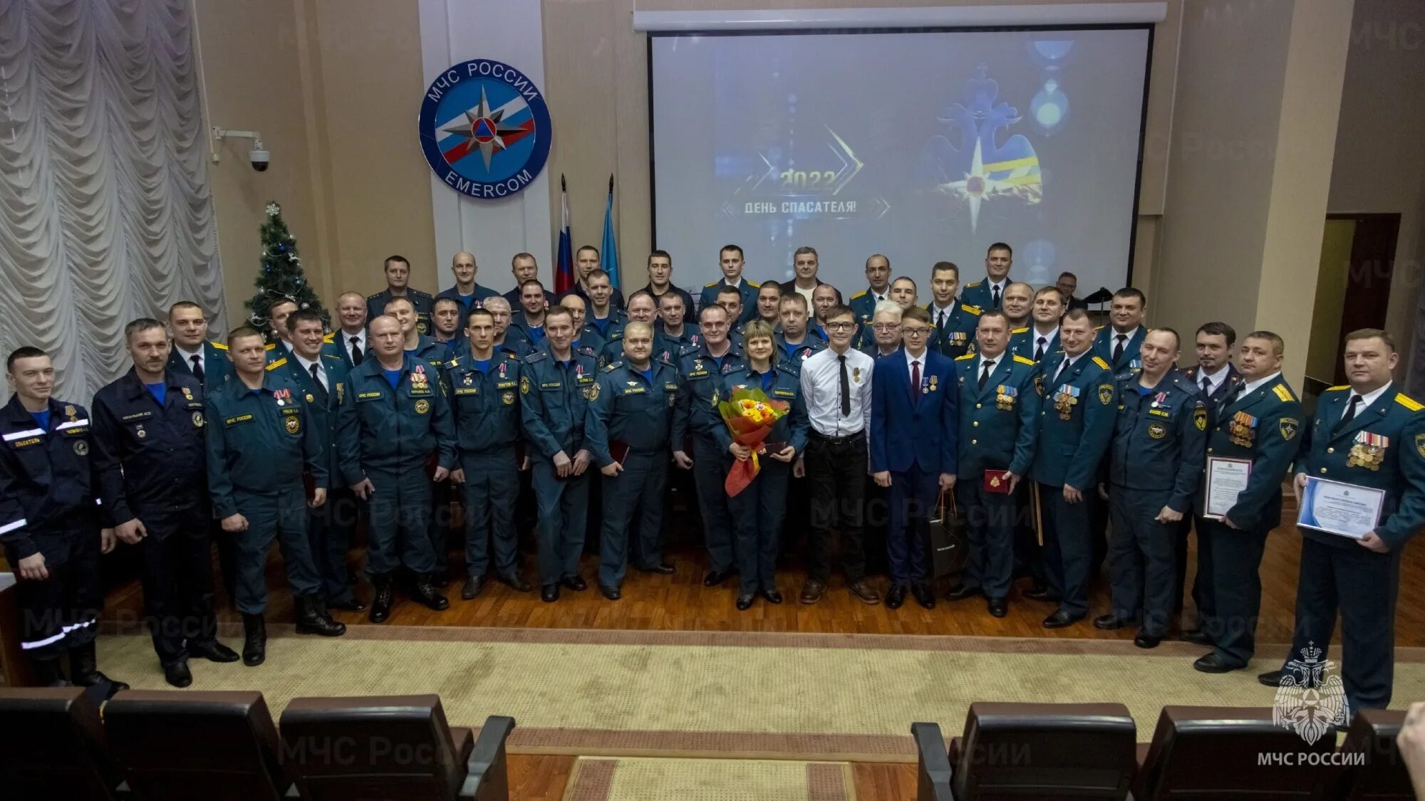 5 декабря нижний новгород. Паньшин Нижний Новгород МЧС. С днем спасателя МЧС. 27 Декабря день спасателя МЧС России. Сотрудник МЧС.