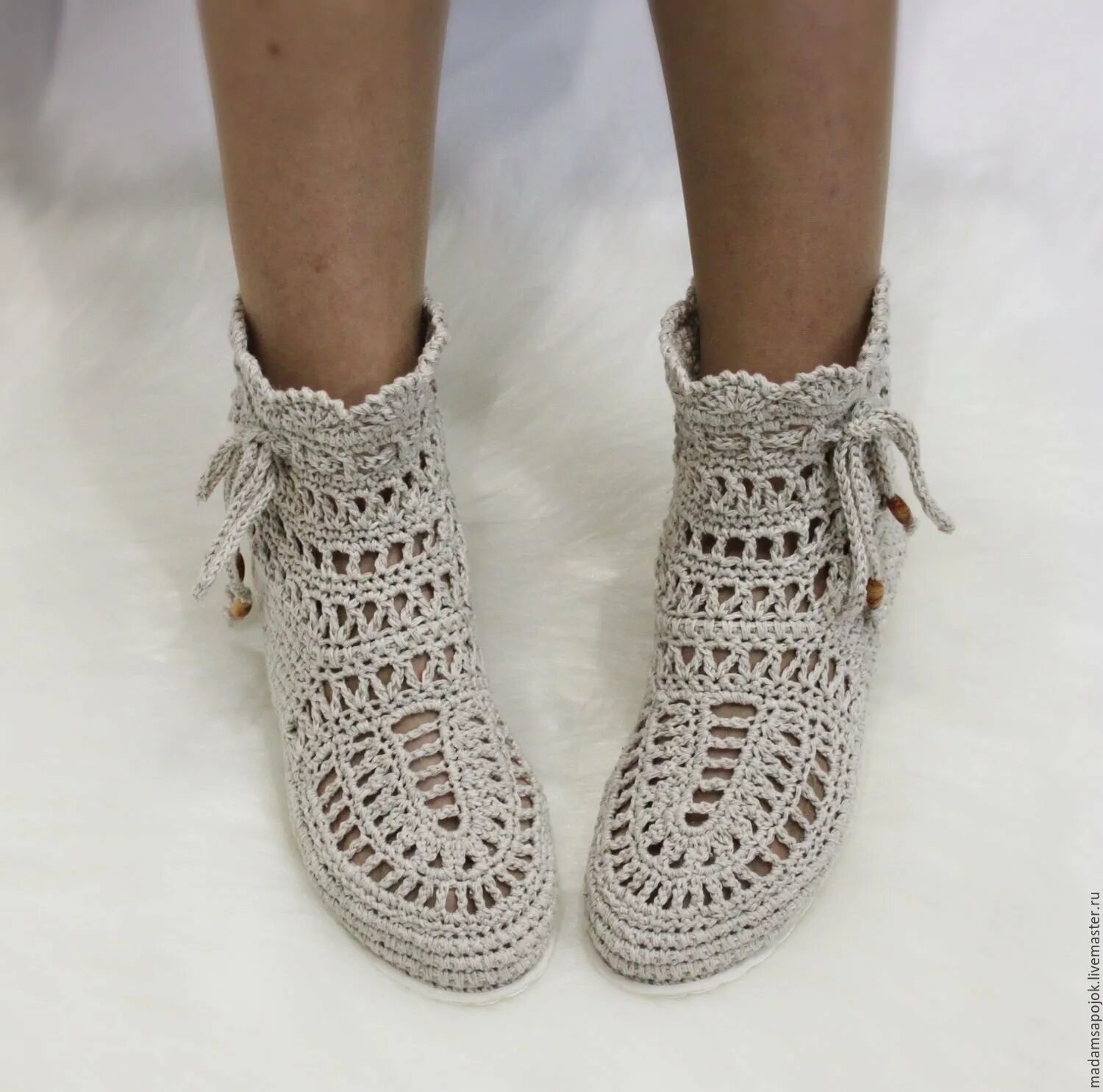 Вязаные ботинки крючком. Вязаная обувь на подошве. Вязаная летняя обувь. Вязаная обувь на подошве. Вязаные летние ботинки.
