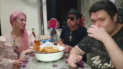 Девушка гительмана