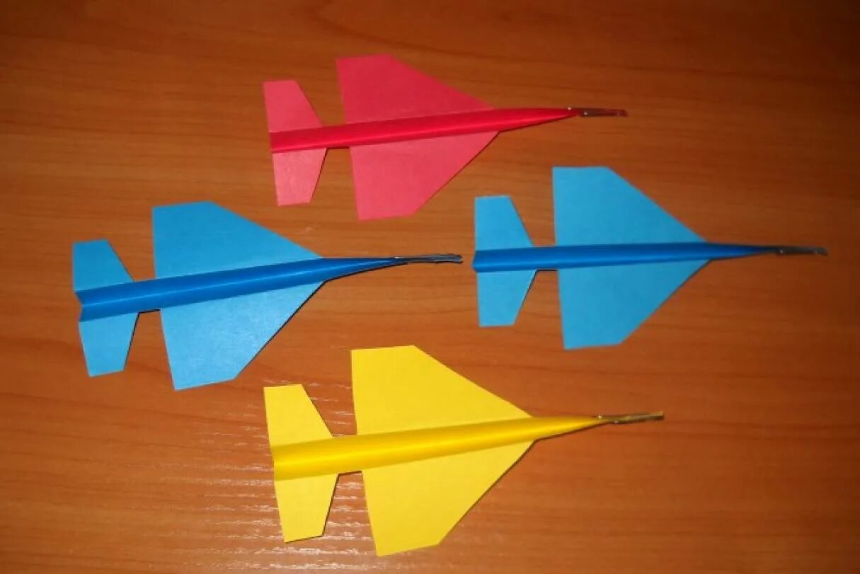 Самолет подготовительная группа. Поделка самолет. Поделка самолет из бумаги. Конструирование самолетиков. Конструирование из бумаги самолет.