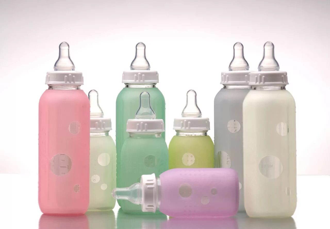 Бутылочка 8 в 1. Бутылочки для новорожденных. Бутылка для смеси. Бутылочки для смеси для новорожденных. Бутылочка со смесью.