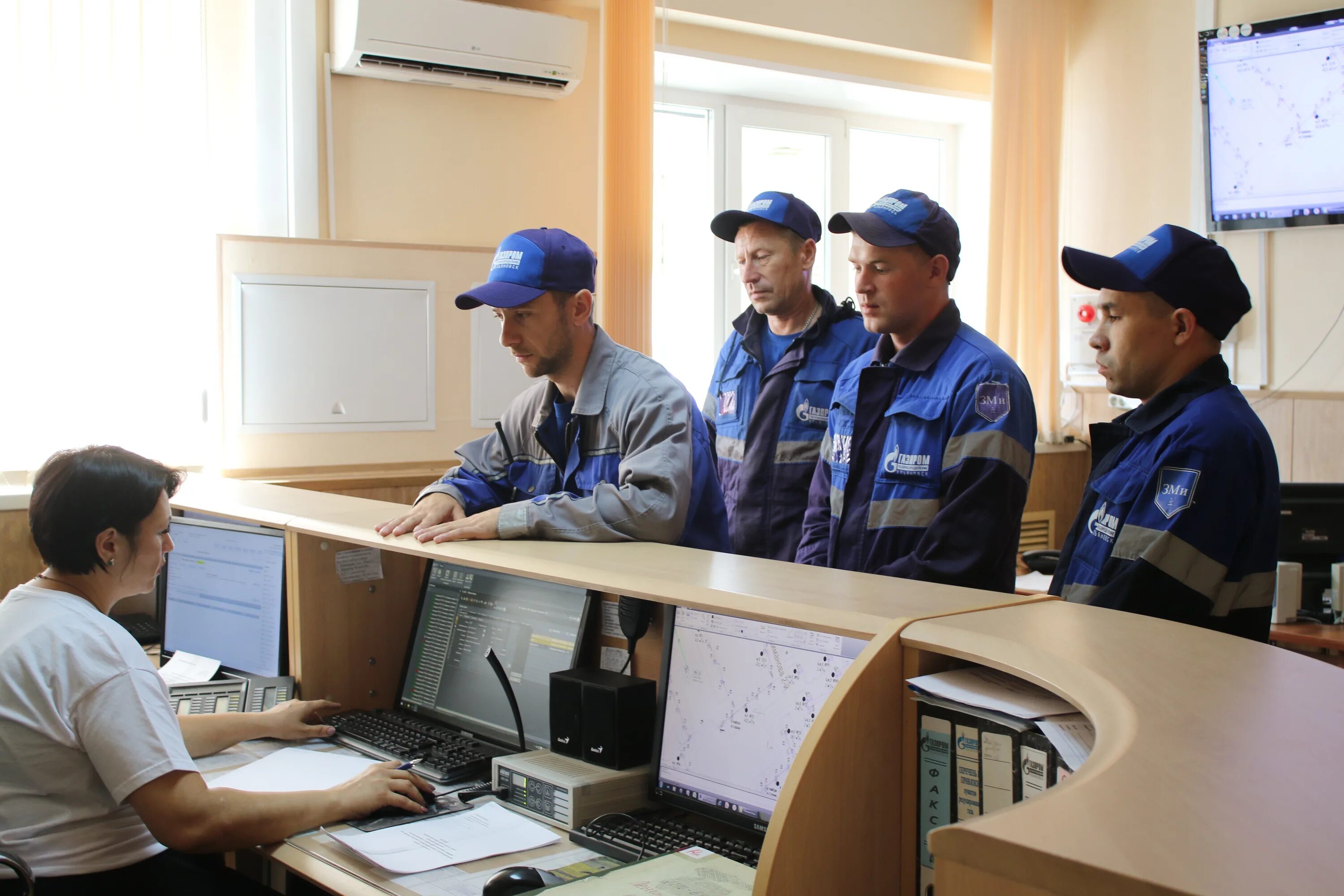 тимофеев сыктывкар газпром. регламент работы диспетчерской службы жкх. диспетчер аварийной газовой службы. аварийно диспетчерская служба газа. аварийная газовая служба 04 104 и 112.