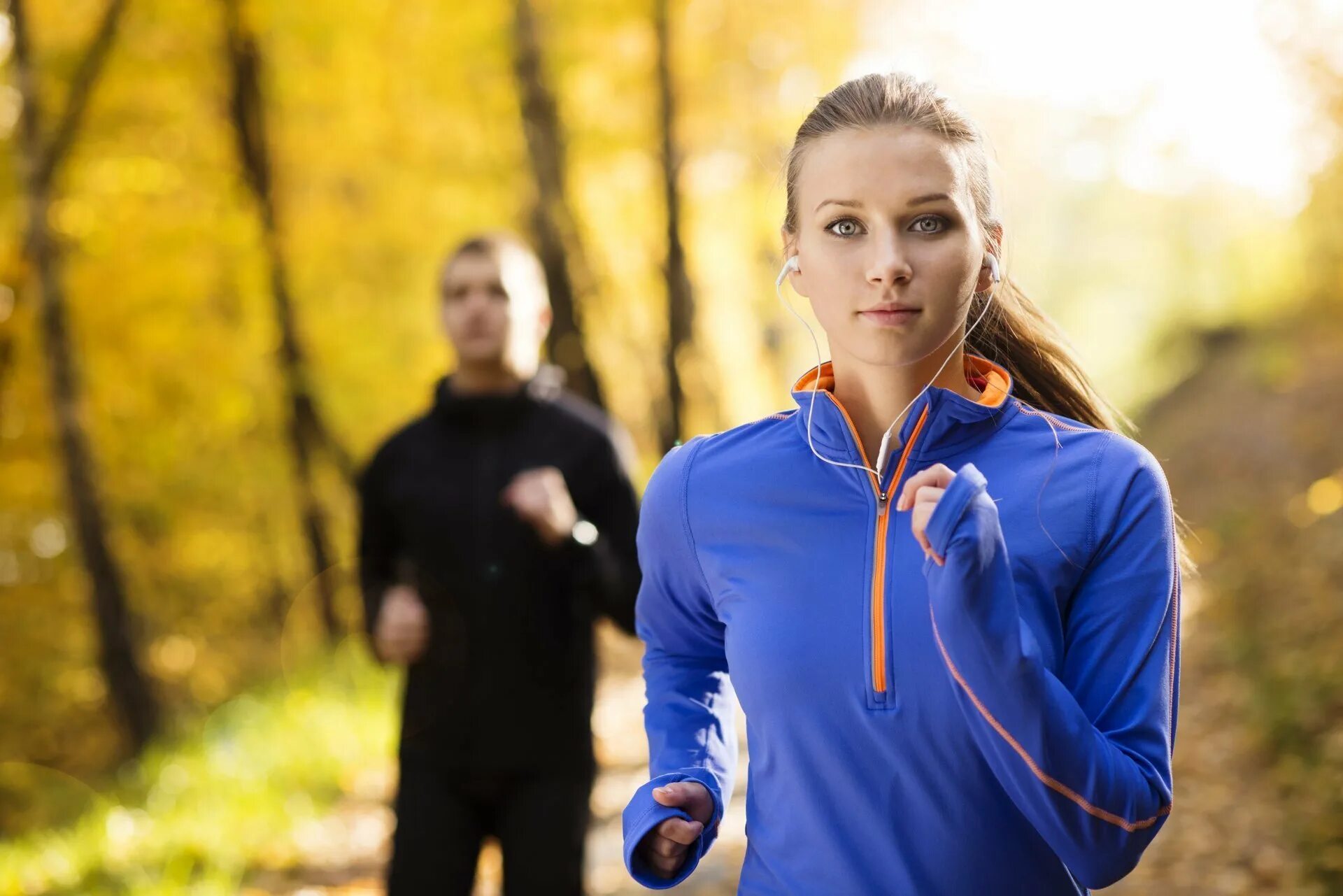 Жф спорт. Спортивная одежда для девушек. Спортивные девушки. Бег девушки. Фотосессия спортивной одежды.