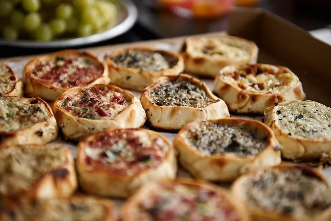 Шаньги перепечи удмуртские. Удмуртская кухня национальные блюда перепечи. Удмурты перепечи. Перепечи удмуртские рецепт. Перепечи удмуртские.