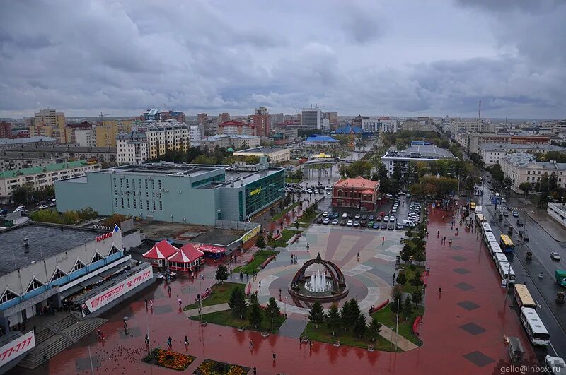 Цветная площадь. Центральная площадь Тюмень. Город Тюмень Центральная площадь. Цветной бульвар площади Тюмень. Площадь ЦУМ Тюмень.