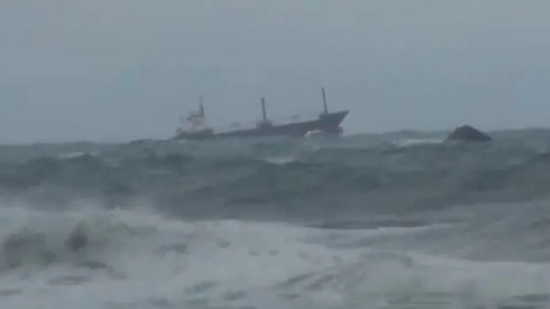 Судно arvin затонуло. Корабль утонул в черном море. Корабль утонул в черном море. Корабль утонул в черном море. Крушение сухогруза арвин в чёрном море.