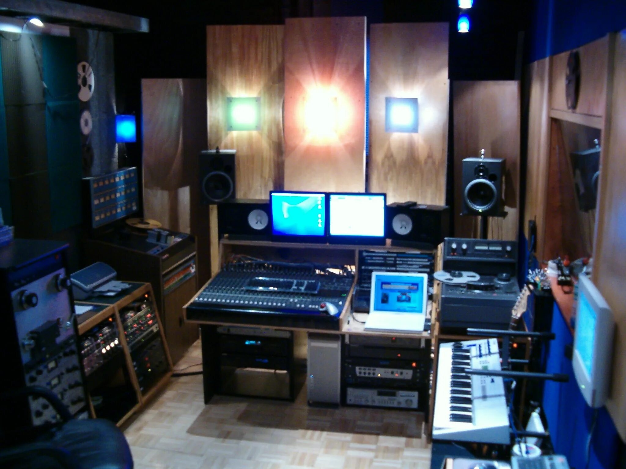 Inside Deadmau5’s Studio Studio, Inside, Home decor