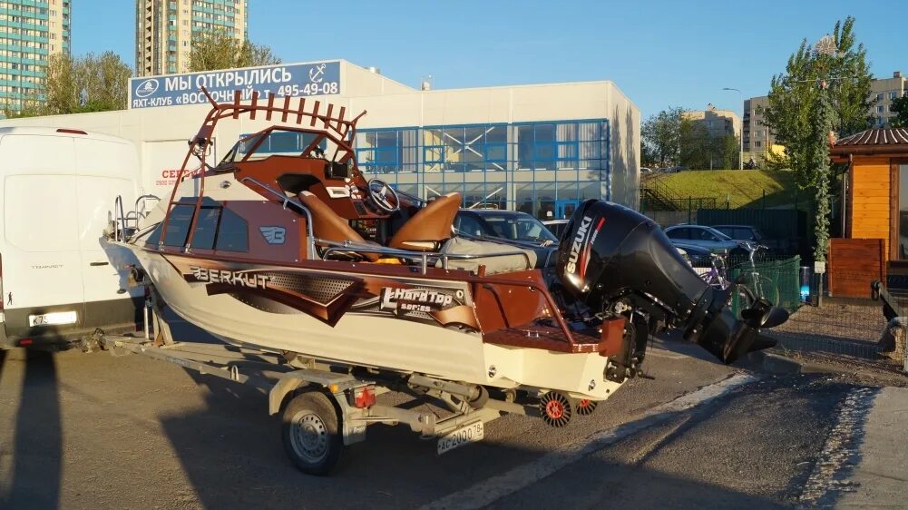 Катер беркут s-cabin. Катер berkut l-ht. Катера berkut l-ht pro. Катер беркут полурубка. Катер беркут l-ht open.