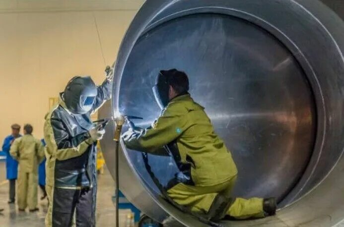 Работа в замкнутом пространстве. Охрана труда в замкнутых пространствах. Слайд-шоу ограниченное замкнутое пространство. Работа в замкнутом пространстве. Югорский машиностроительный завод.