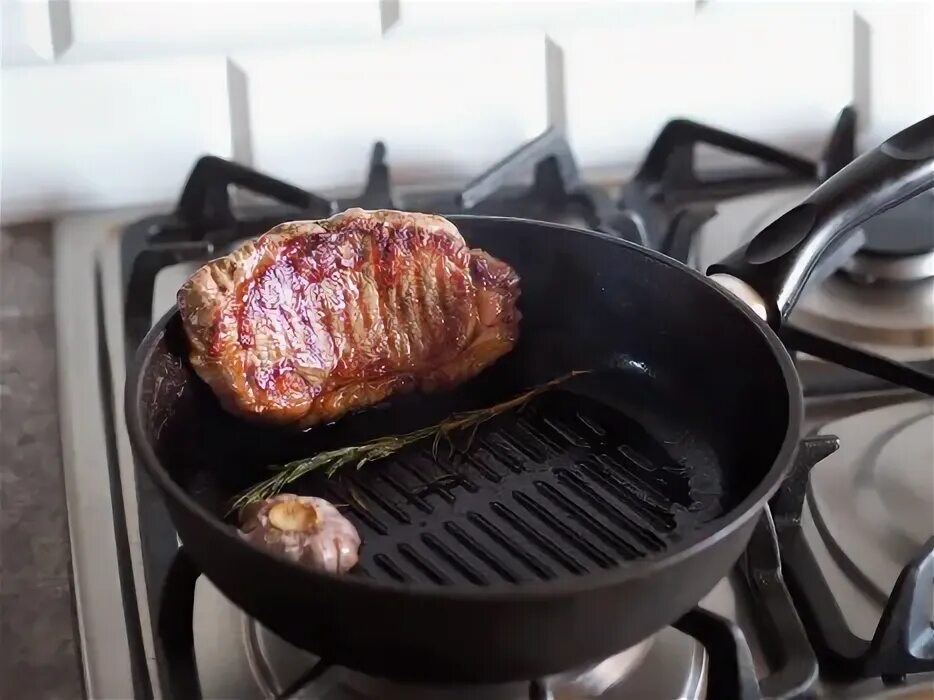 Как пожарить стейк дома - читать на Gastronom.ru