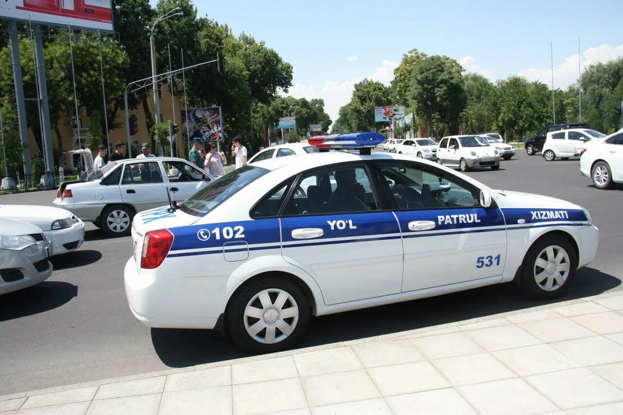 Гаи ташкента. Chevrolet Lacetti Police. Узбекистан YPX машина. Полицейские машины Узбекистана. Полиция Узбекистана машины.
