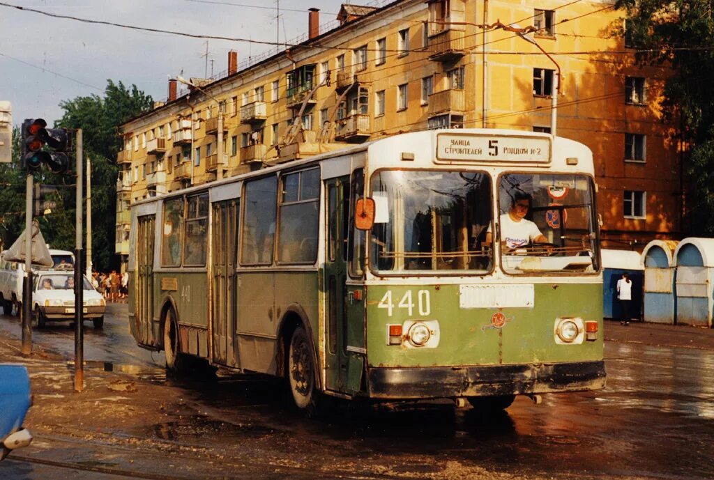 Рязань 1990. ЗИУ-682в 1992 года. ЗИУ Москва 1992. Троллейбус Рязань ЗИУ 682г г00. Троллейбус ЗИУ 5 Рязань.