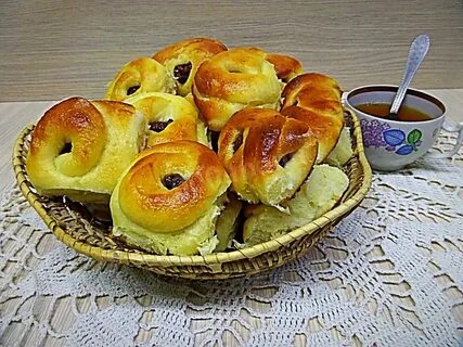 Булочки с курагой из дрожжевого теста