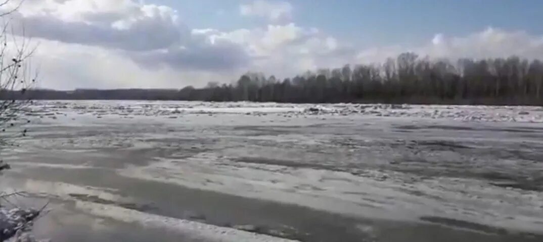 Байкал вскрывается поздно и до конца