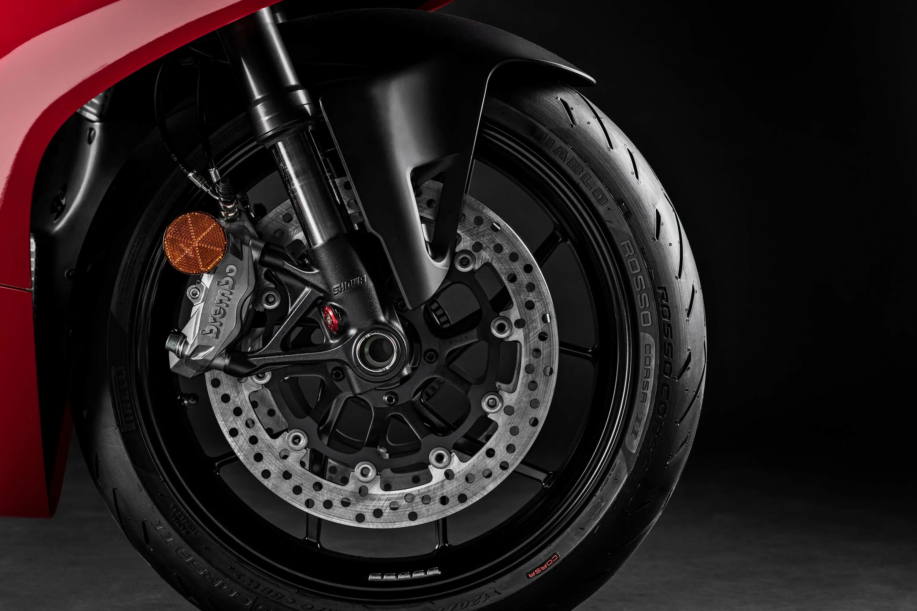 Дукати v2 2020. Pirelli MT 60 RS. MV Agusta Rush 1000. Мотоцикл Дукати диабло.