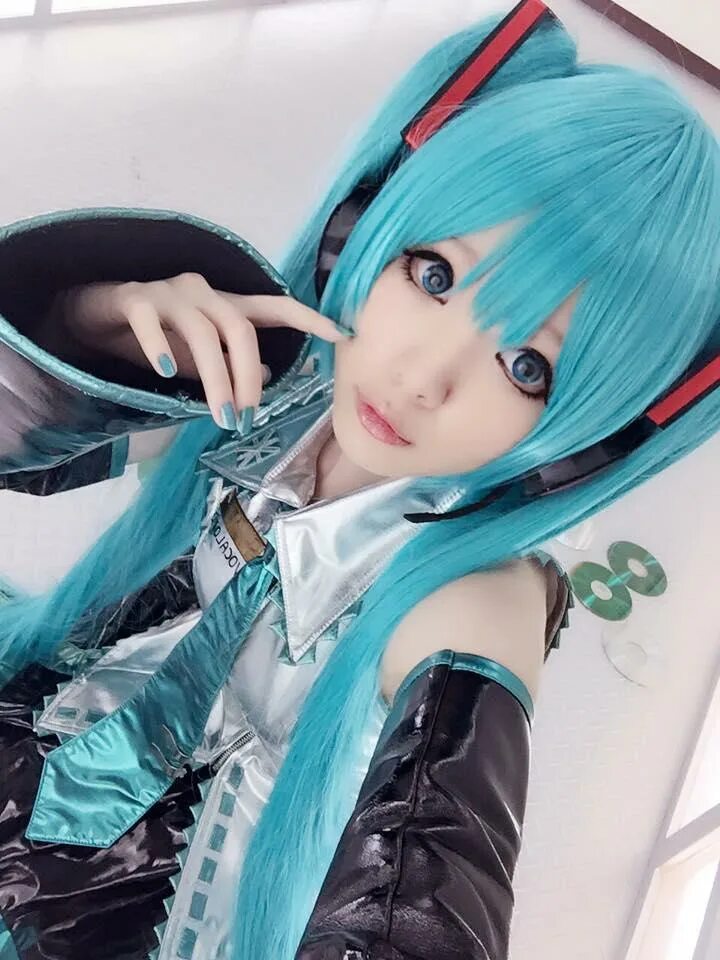 Hatsune miku cosplay. Макияж Хатсуне Мику. Хатсуне Мику косплей макияж.