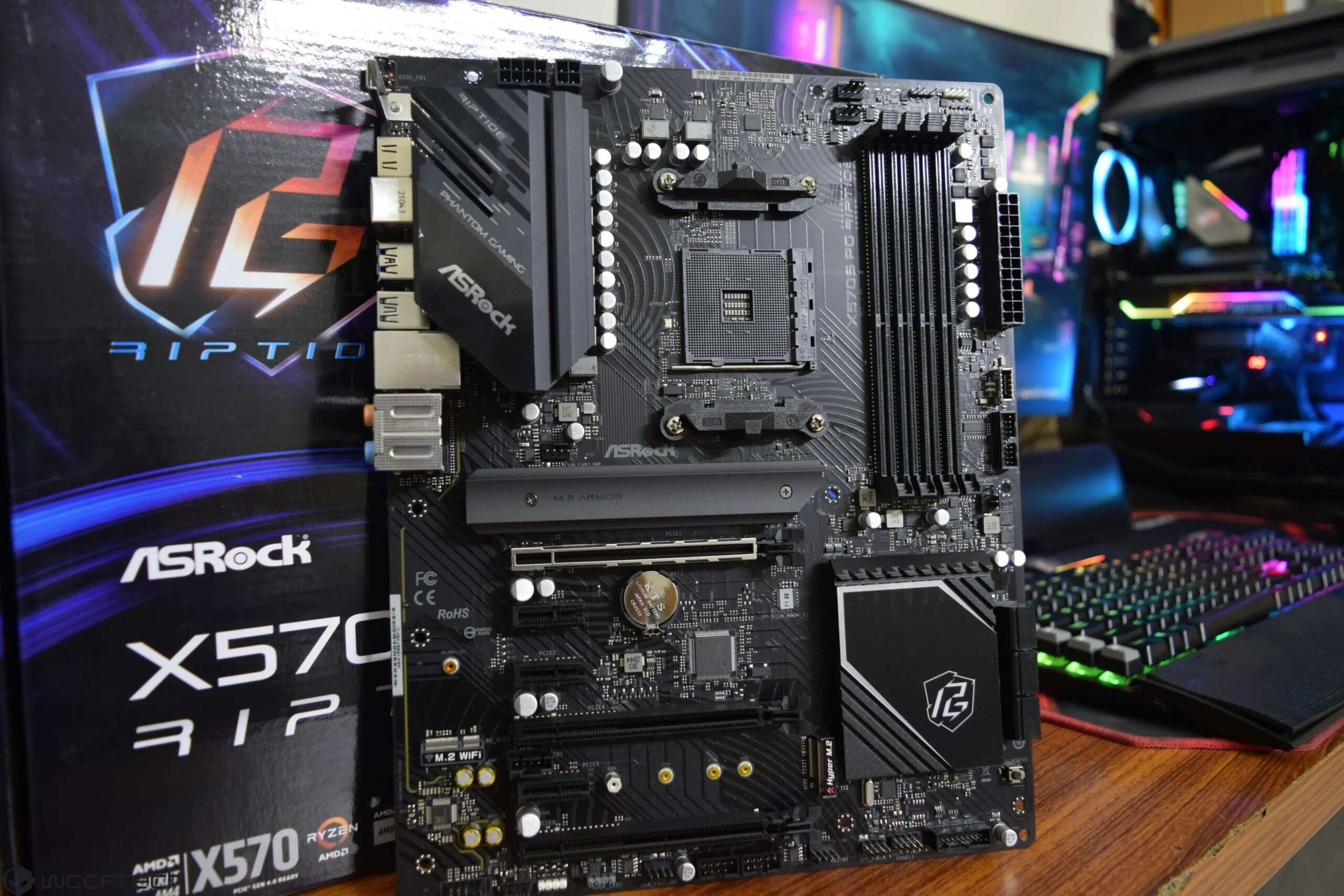 Материнская плата asrock b760m pg lightning d4. B550 PG Riptide. ASROCK b650m Riptide. ASROCK b550 PG Riptide. ASROCK h670 PG Riptide.