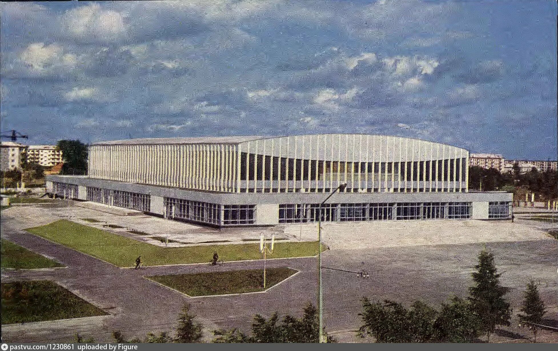 Дворец зрелищ. Дворец зрелищ и спорта г. Дворец зрелищ. Дворец зрелищ и спорта барнаул титова. Дворец зрелищ.