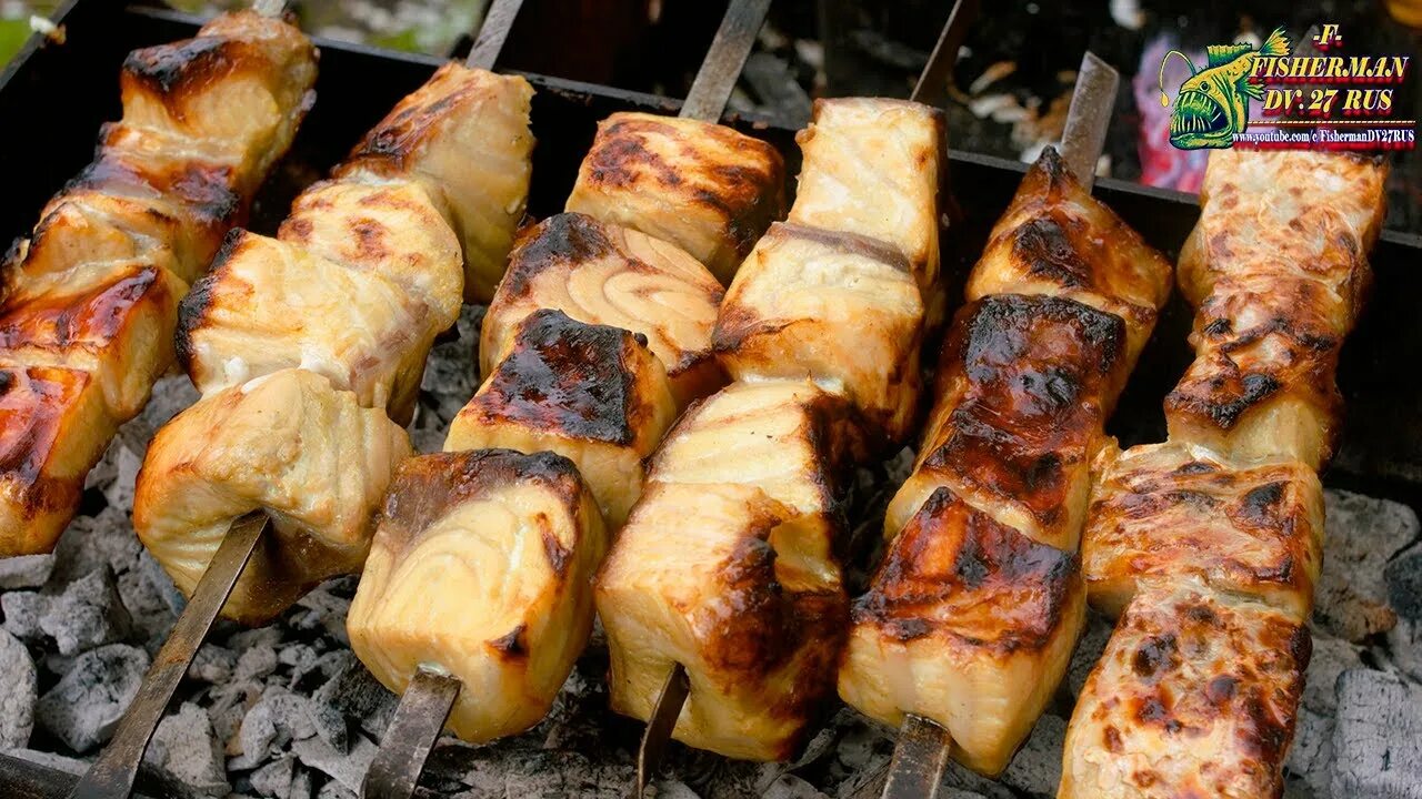 Шашлык из амура. Шашлык из рыбы маринад. рецепт амура на мангале. как замариновать белого амура для шашлыка.