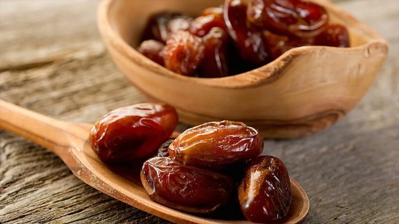Eat dates