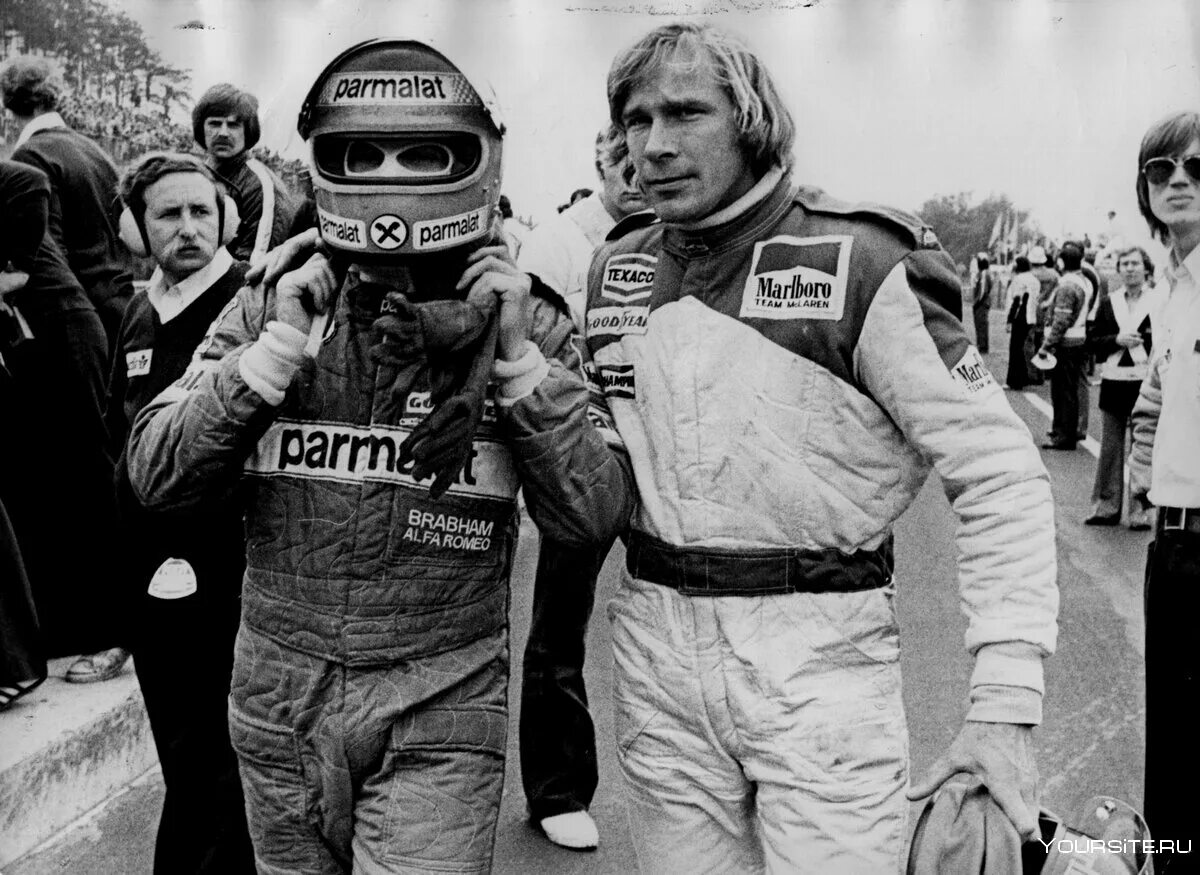 Ники лауда и джеймса ханта. Ники лауда и джеймс хант. Гонщик ники лауда и джеймс хант. Лауда сенна джеймс. Нико лауда и джеймс хант.